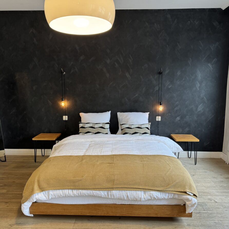 Canal Room