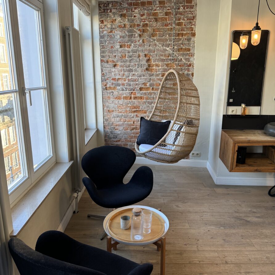 Canal Room